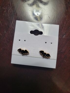 Hey Boo Black/Gold Colored Bat Earrings